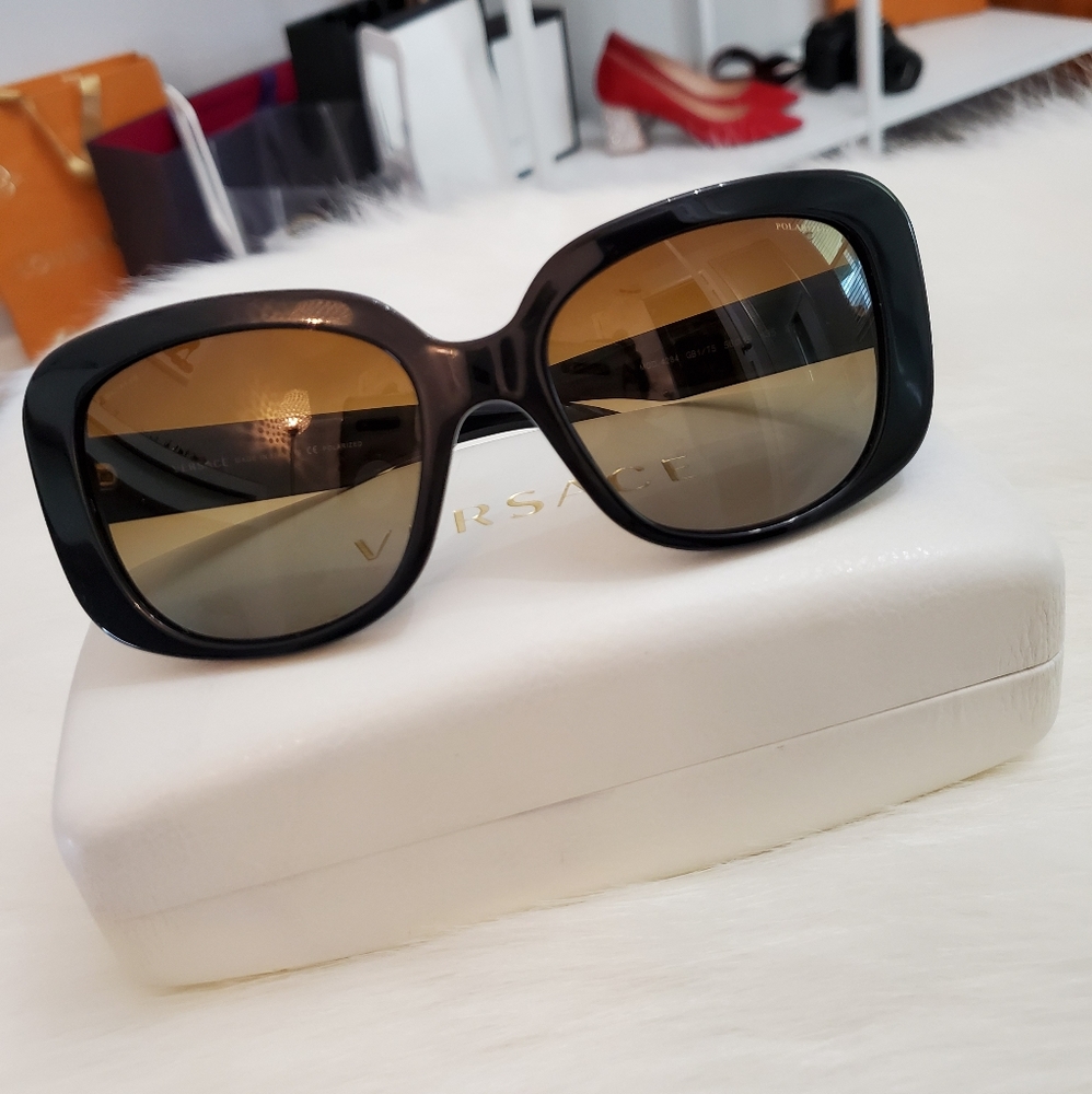 Authentic Versace Sunglasses 🌞 🕶